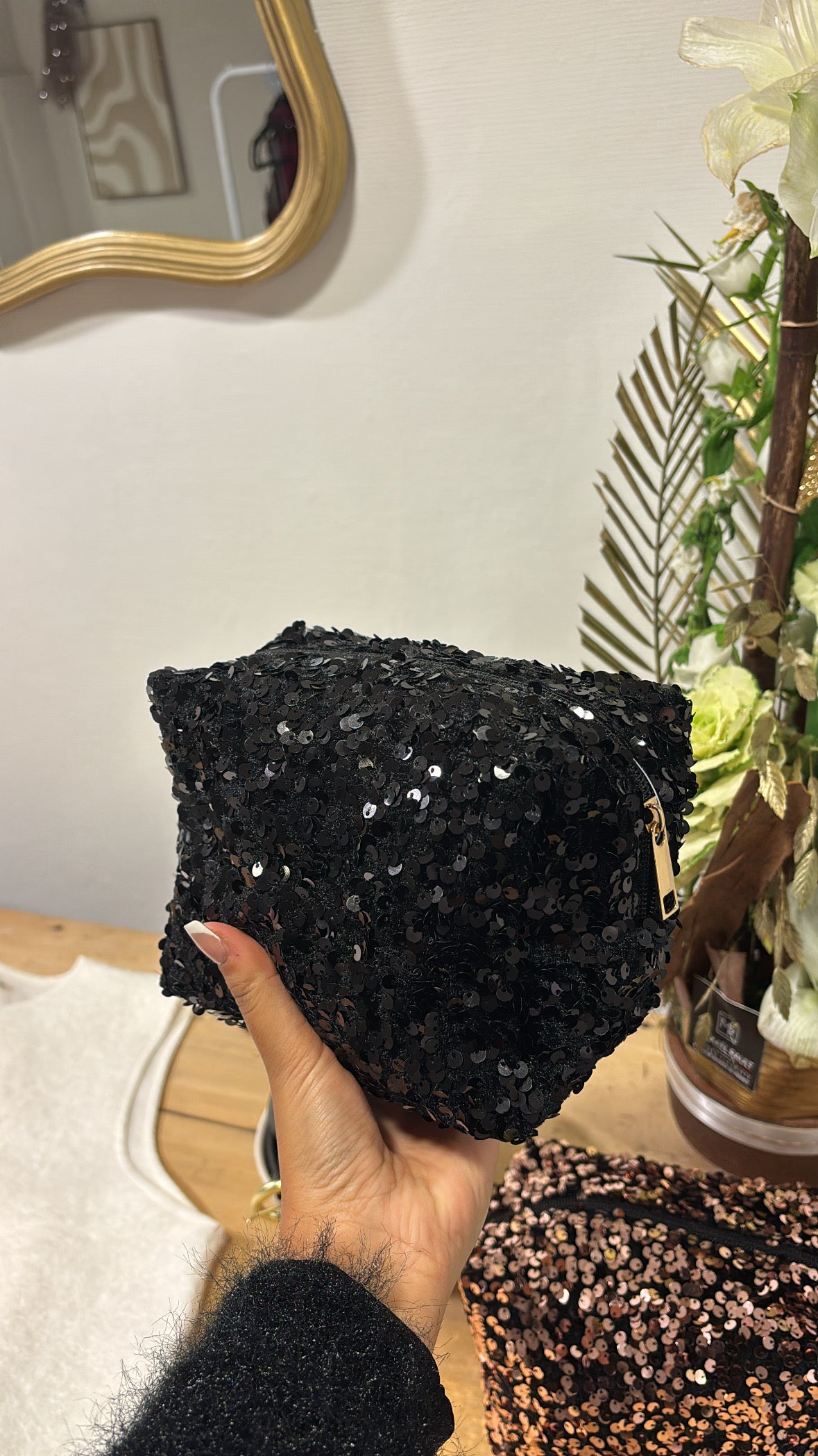 TROUSSE SEQUINS NOIRES