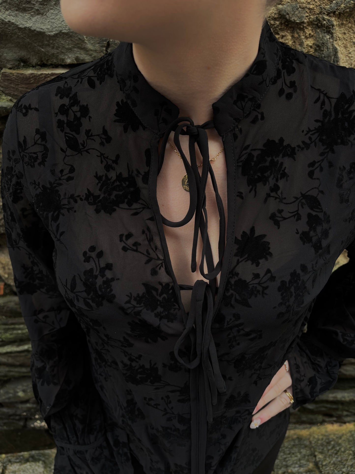 CHEMISIER NOIR FLEURS