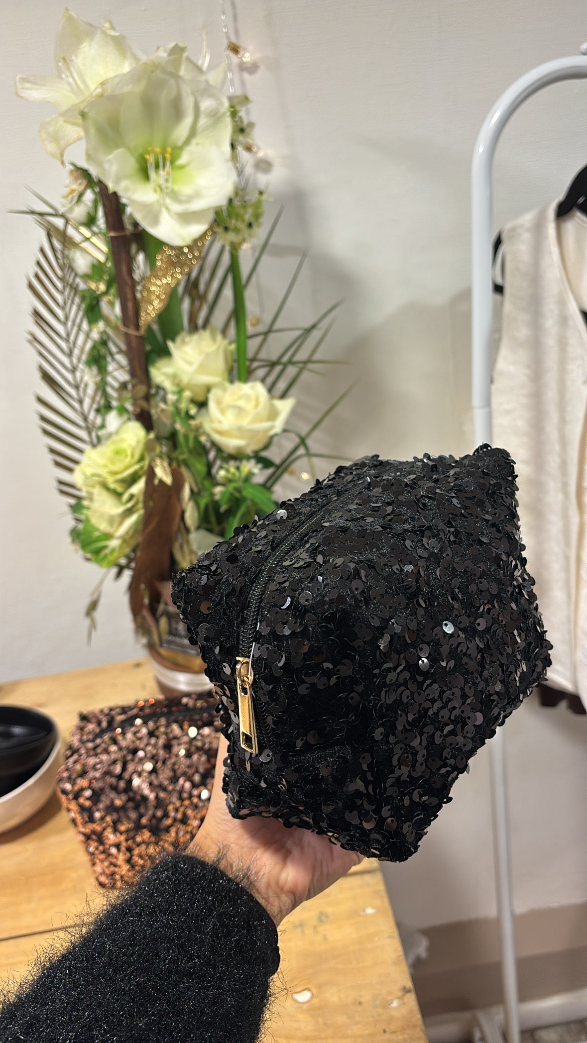TROUSSE SEQUINS NOIRES