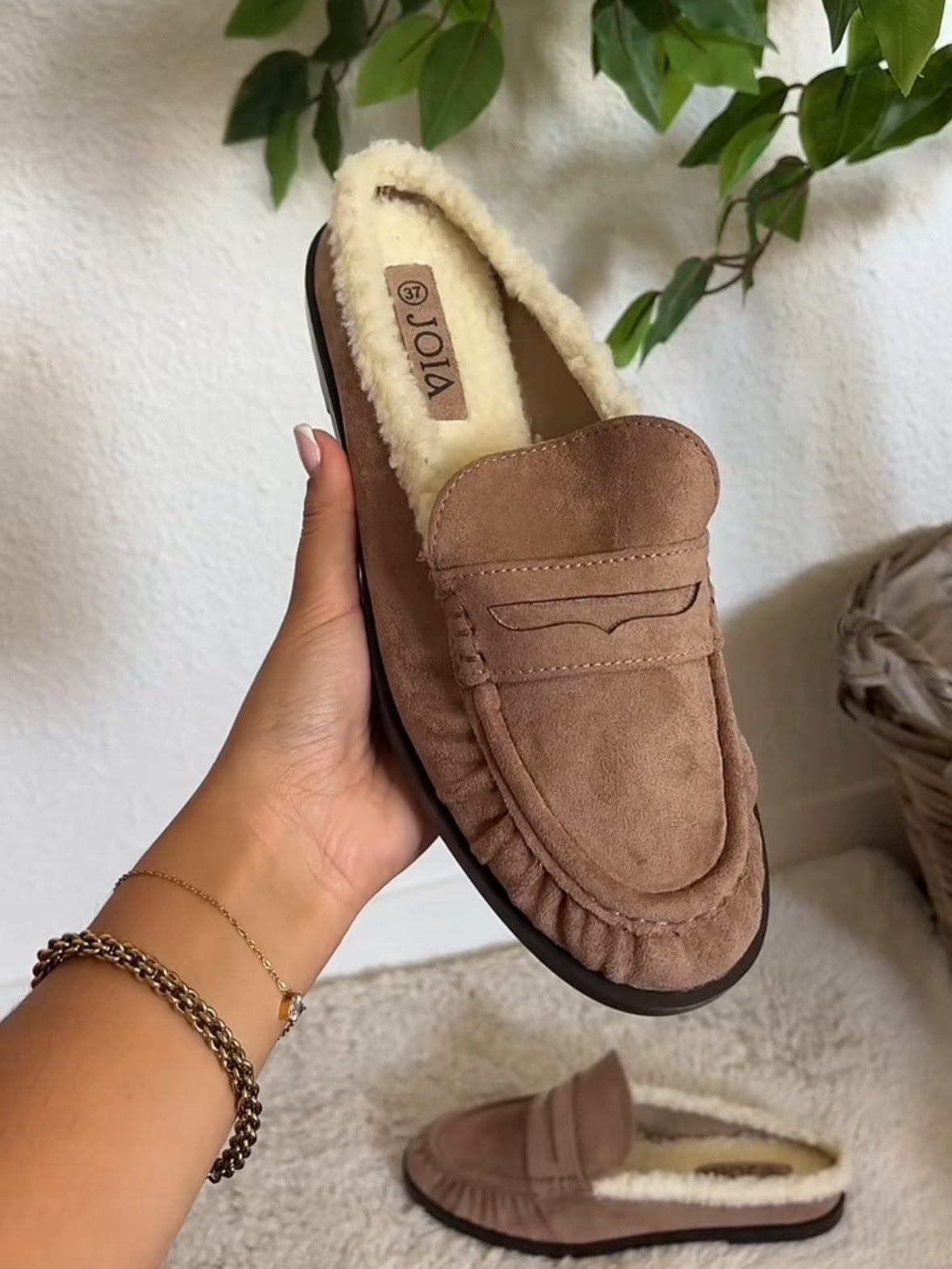 MULES FOURRÉES BEIGE