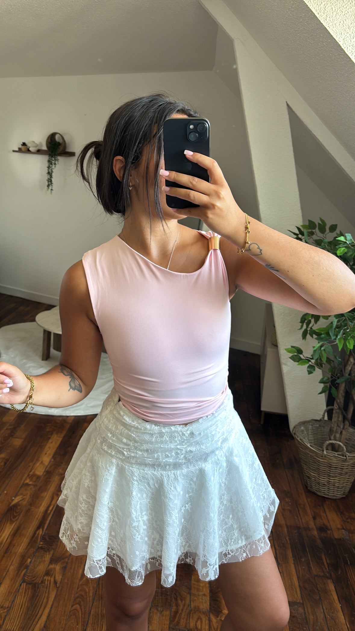 JUPE-SHORT DENTELLE*