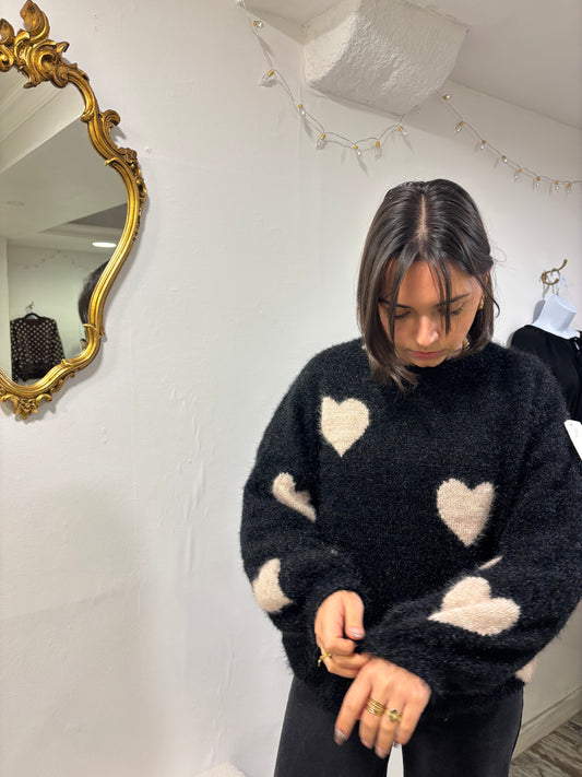 PULL CŒUR NOIR