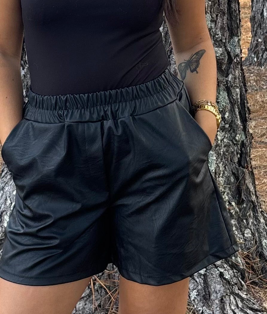 SHORT NOIR