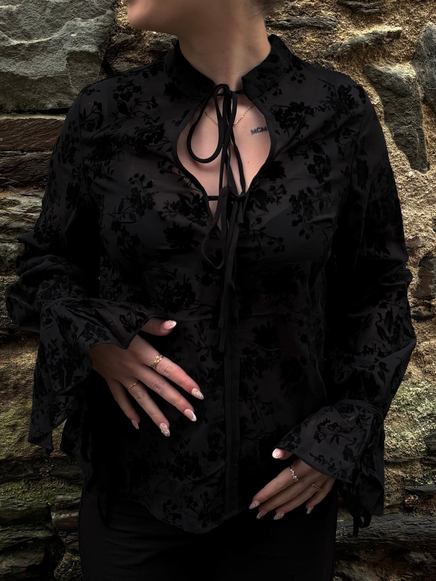 CHEMISIER NOIR FLEURS